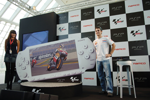 Imagen_1 Dani Pedrosa presentó MotoGP para PSP