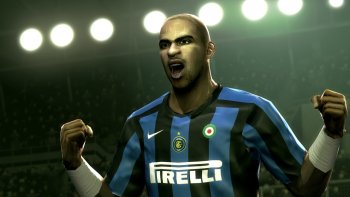 Adriano ficha para Pro Evolution Soccer 6